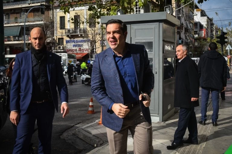 Στο πνεύμα της ημέρας ο Τσίπρας: «Σήμερα είναι τα ερωτικά ραντεβού»